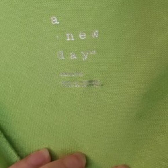 Lime green linen tshirt - Picture 3 of 4